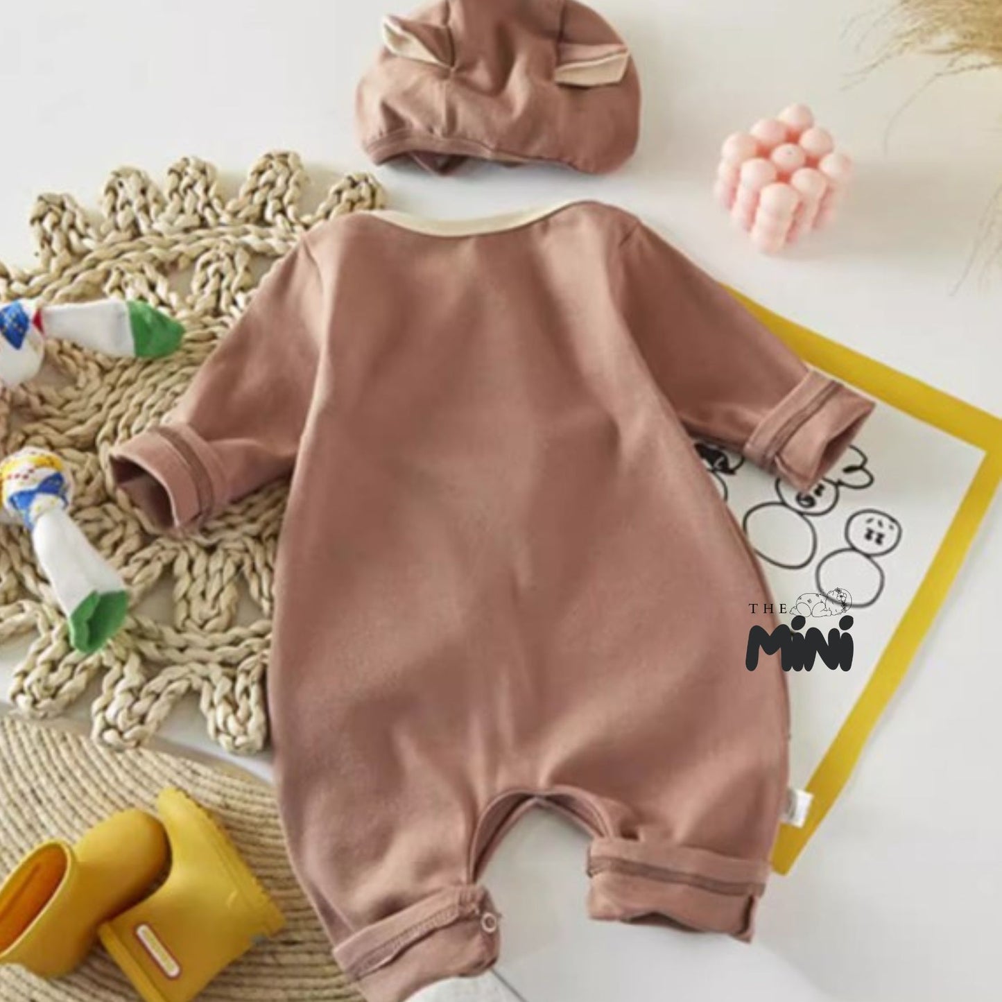 Set gấu iu - 2 món bodysuit tay dài kèm nón - M011B