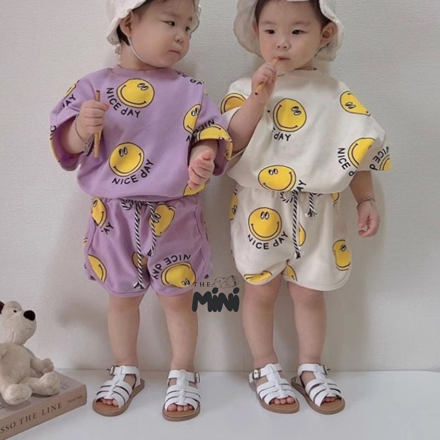 Set áo thun Smiley - B039 - 2 màu - Size 6 đến 18 tháng