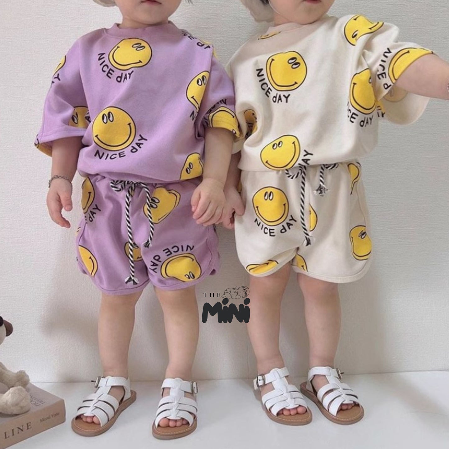 Set áo thun Smiley - B039 - 2 màu - Size 6 đến 18 tháng