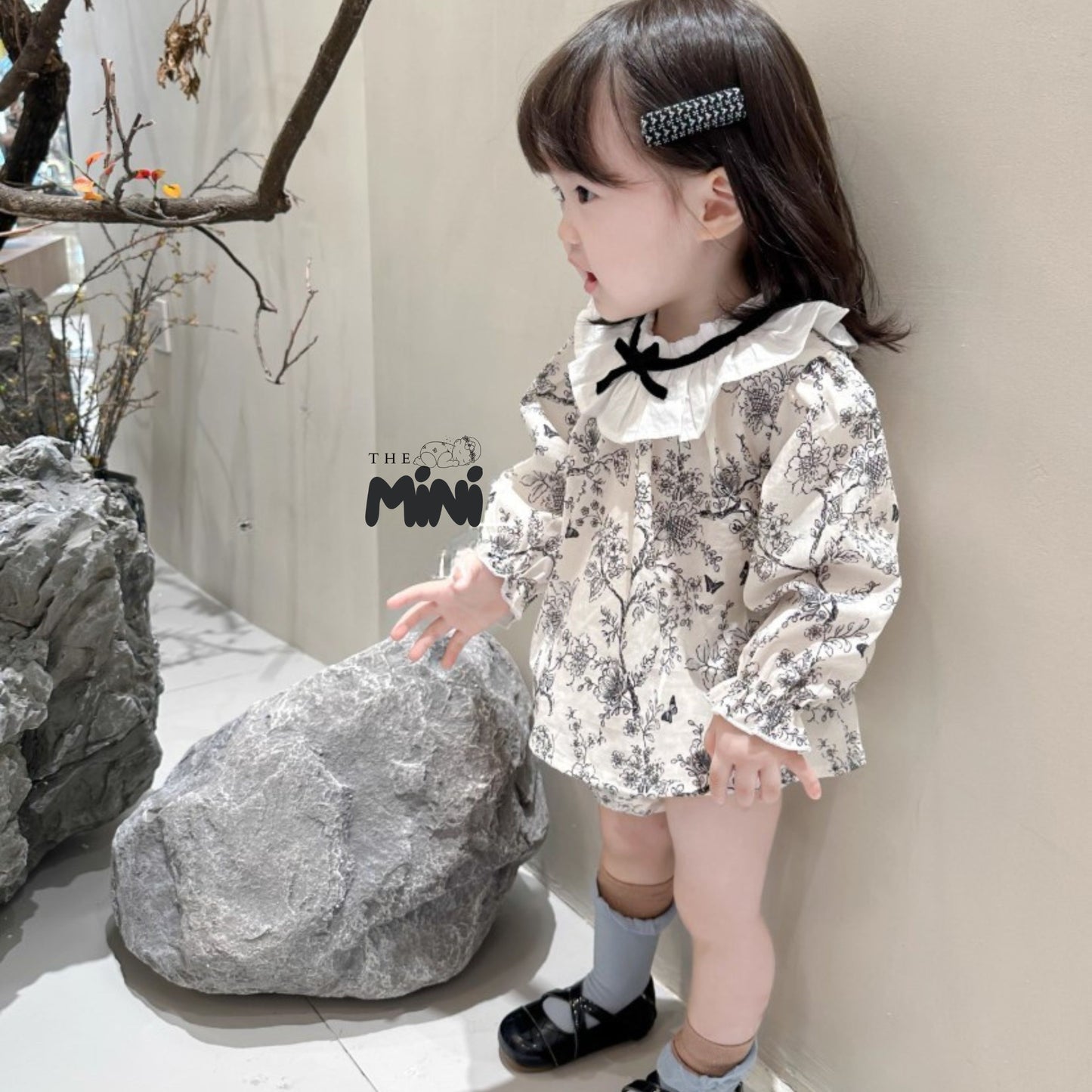 Set áo váy hoa nhí style Hàn - Trắng Đen - Set 2 món áo kèm quần - A077